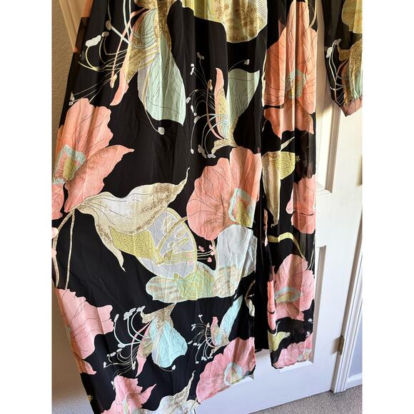 Lulu’s Wondrous Water Lilies Dress Long Sleeved Chiffon w/ Slit size Large - Picture 5 of 6